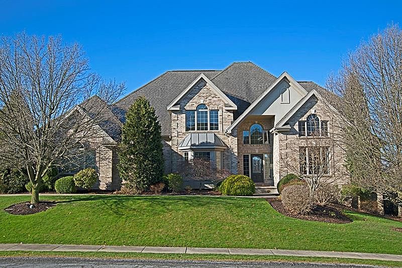 1st image of 8021 Sherwood Dr