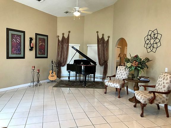 3rd image of 1448 Rock Hill Dr