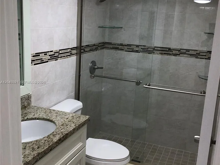 10975 SW 107th St #302 — Photo 8