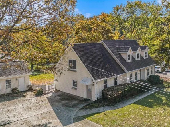 2110 Pine Rd, Snellville, GA 30078