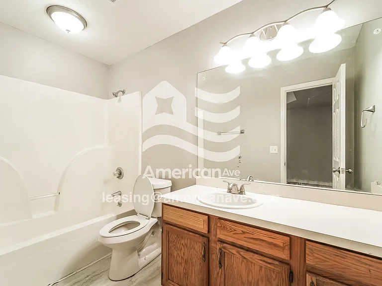 1659509_014_wm_-_bathroom_13481514.jpg