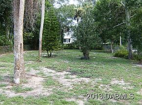 3rd image of 32 Live Oak Ave