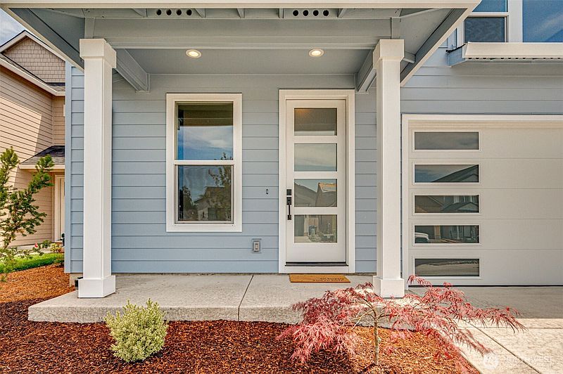 3rd image of 3435 SE 8th Avenue
