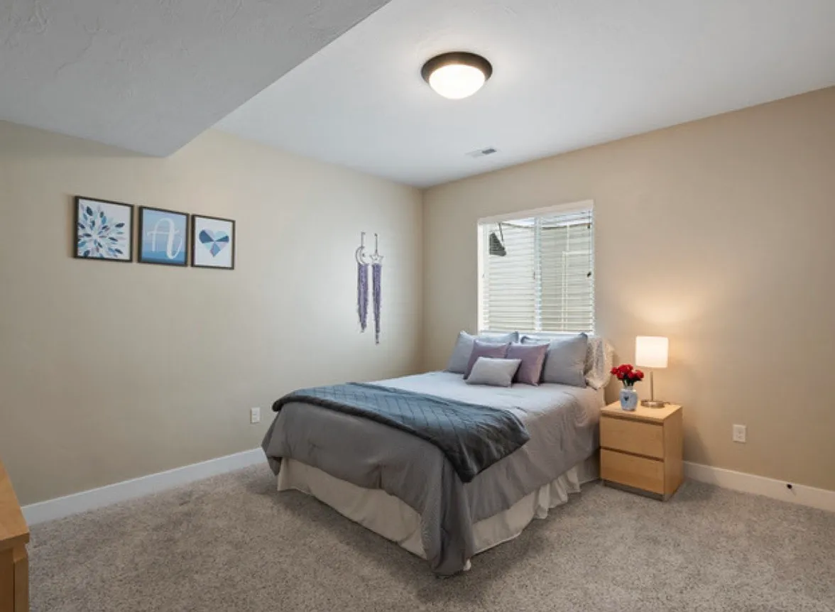 3 bed, 3255 sqft, $3,100 — Photo 2