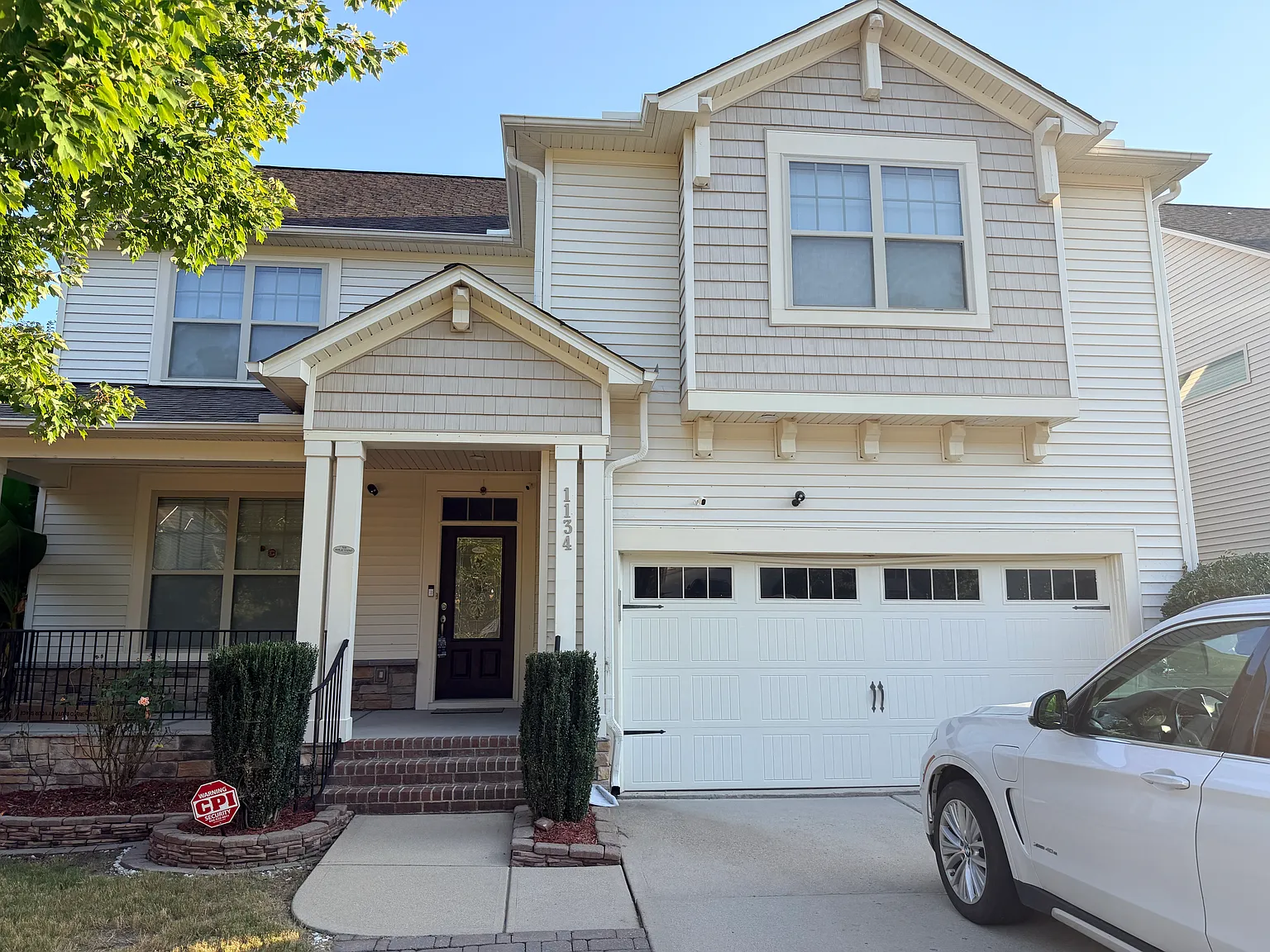 6 bed, 3891 sqft, $3,200 — Photo 4