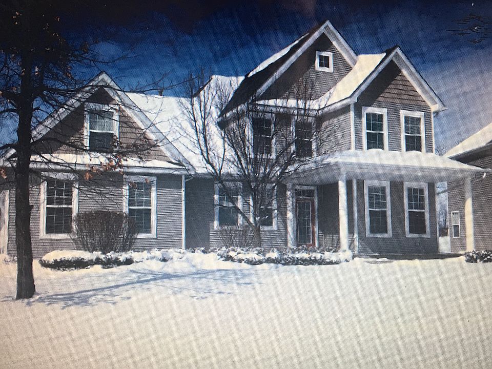 Uploading more photos soon