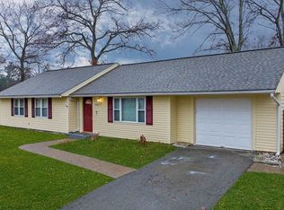 137 Crane Ave S, Taunton, MA 02780