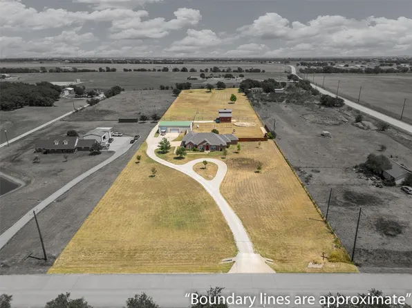 704 Smith Rd, Ponder, TX 76259