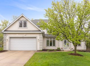 824 High Ridge Ct, Darien, IL 60561