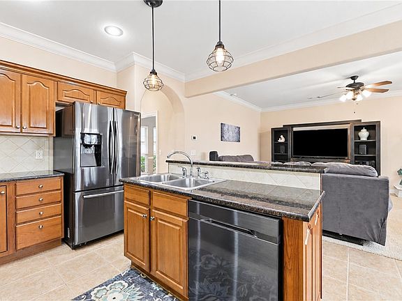 4th image of 1638 Greystone Pl