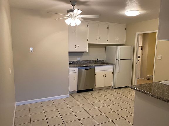 2nd image of 1335 El Camino Real APT 203