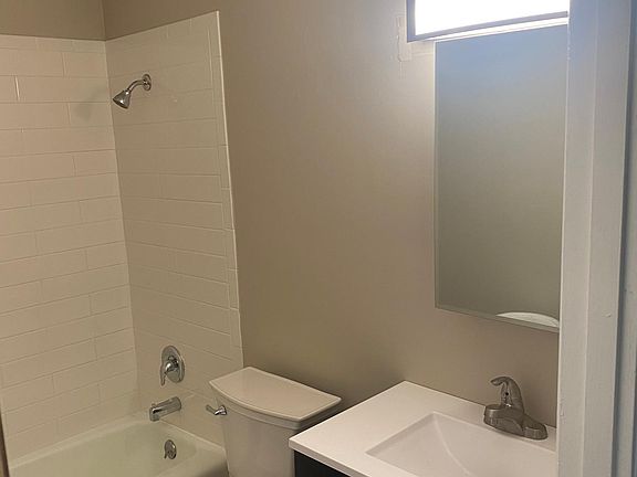 3rd image of 108 Scott Dr #108