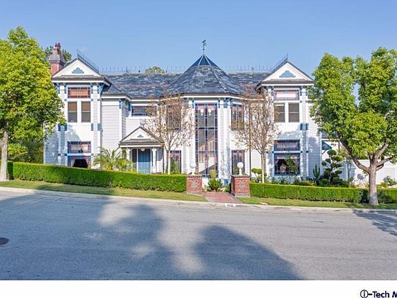 2nd image of 888 Greenridge Dr