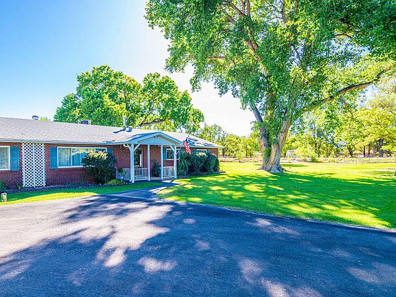 3rd image of 13 Park Ln