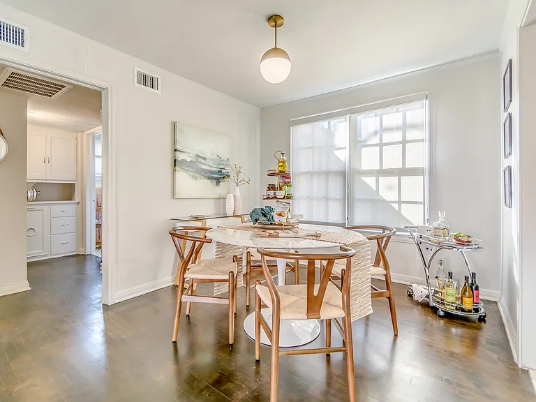 Urban Living in our Kessler Park Apartment Homes — Photo 10