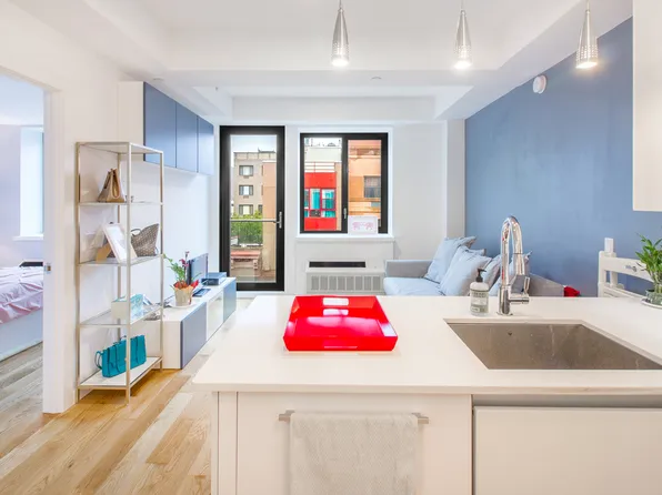 51 East 131st Street image 2 of 11