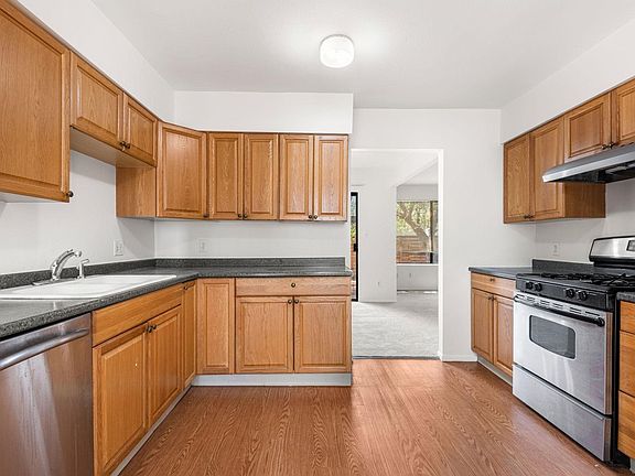 5th image of 7414 Clubhouse Rd
