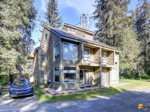 165 Powder Dr #7B, Girdwood, AK 99587