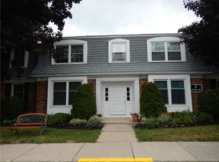 20 Guilford Ln APT 1, Amherst, NY 14221