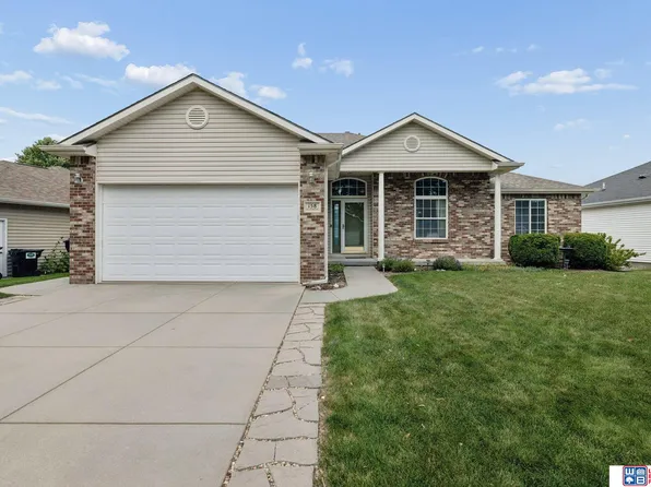 158 W Lombard Dr, Lincoln, NE 68521