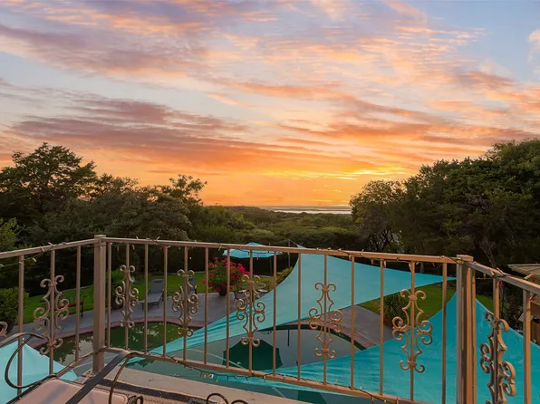 1819 W Belt Line Rd, Cedar Hill, TX 75104