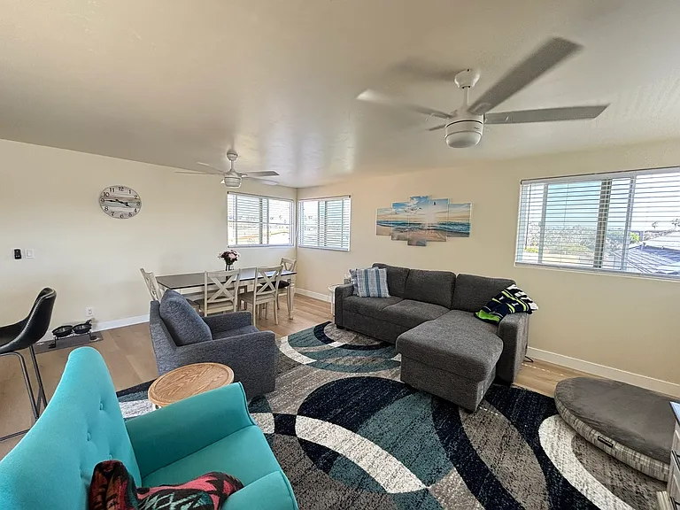 819 Avalon Ct #B — Photo 15