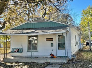 215 N Walnut St, Erie, KS 66733