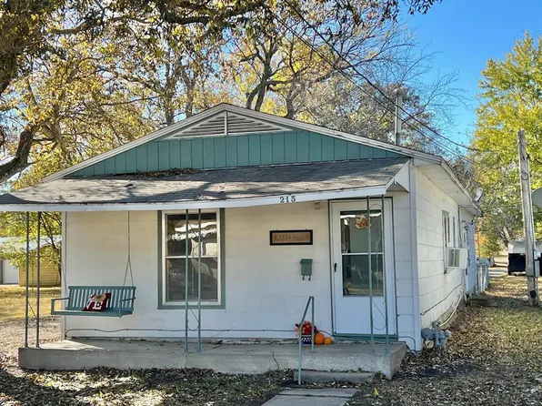 215 N Walnut St, Erie, KS 66733