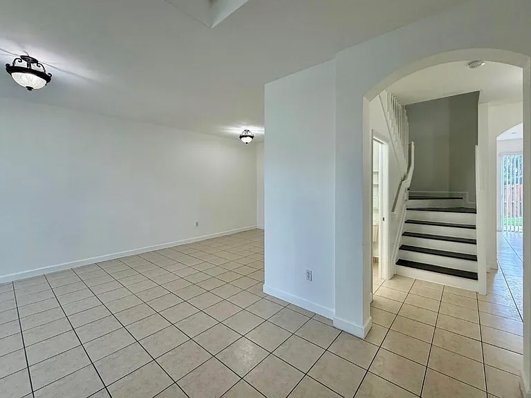 12362 SW 122nd St — Photo 10