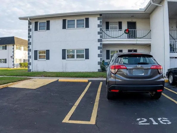 304 46th Avenue Ter W APT 216, Bradenton, FL 34207
