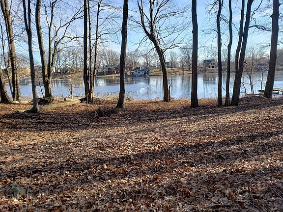 2nd image of 2693 S Geneva Lake Dr