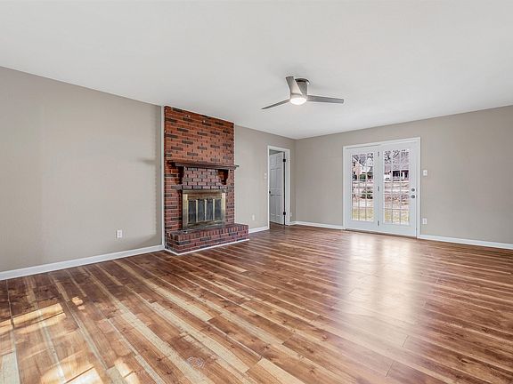 3rd image of 3705 Dunkeld Dr
