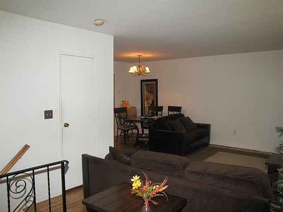 2nd image of 45 Wilfred St