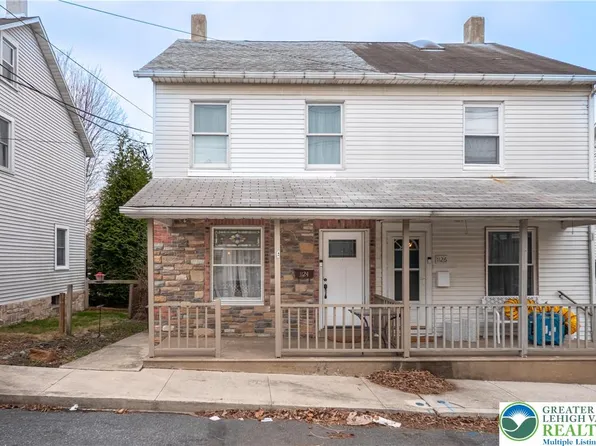 1124 Furnace St, Hellertown, PA 18055