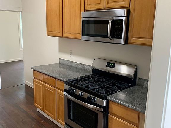 856 McElroy St_ Kitchen