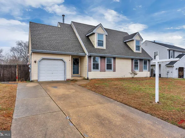 3 Sycamore Dr, Blackwood, NJ 08012