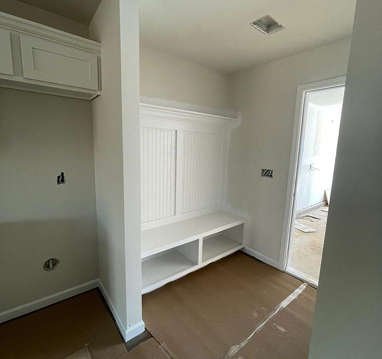2nd image of 107 Purple Heron Ln