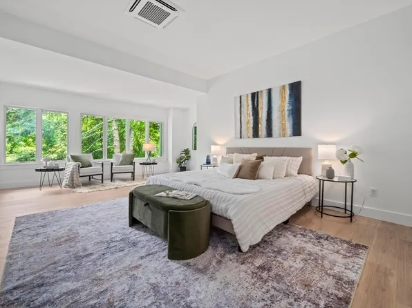 44 Ober Rd Unit 44, Newton Center, MA 02459