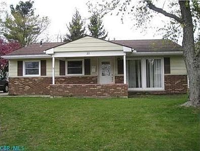 1st image of 29 Westmoor Dr