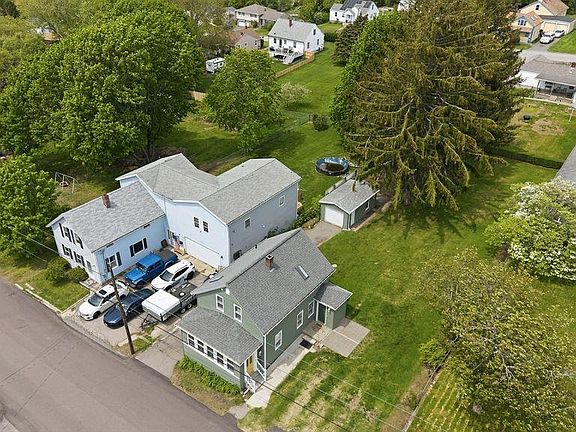 3rd image of 200 Judson St
