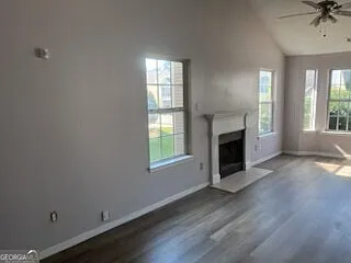 631 Sycamore Dr — Photo 3