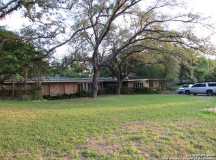 700 Elizabeth Rd, Terrell Hills, TX 78209