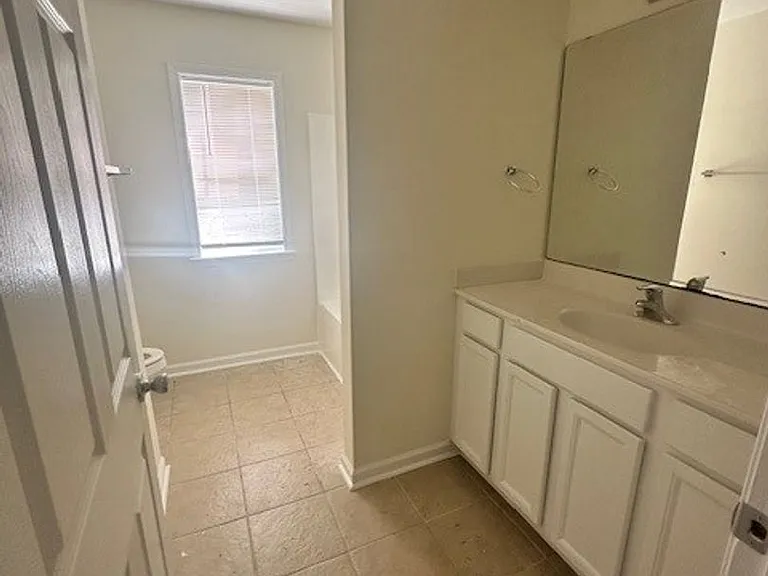 5138 Greenville Loop Rd #B — Photo 7