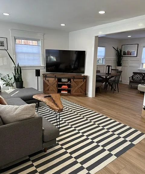 639 Wayne Ave — Photo 3