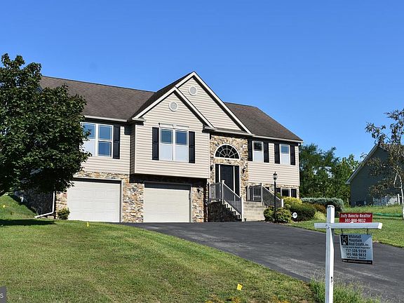 2nd image of 10912 Deerwood Dr