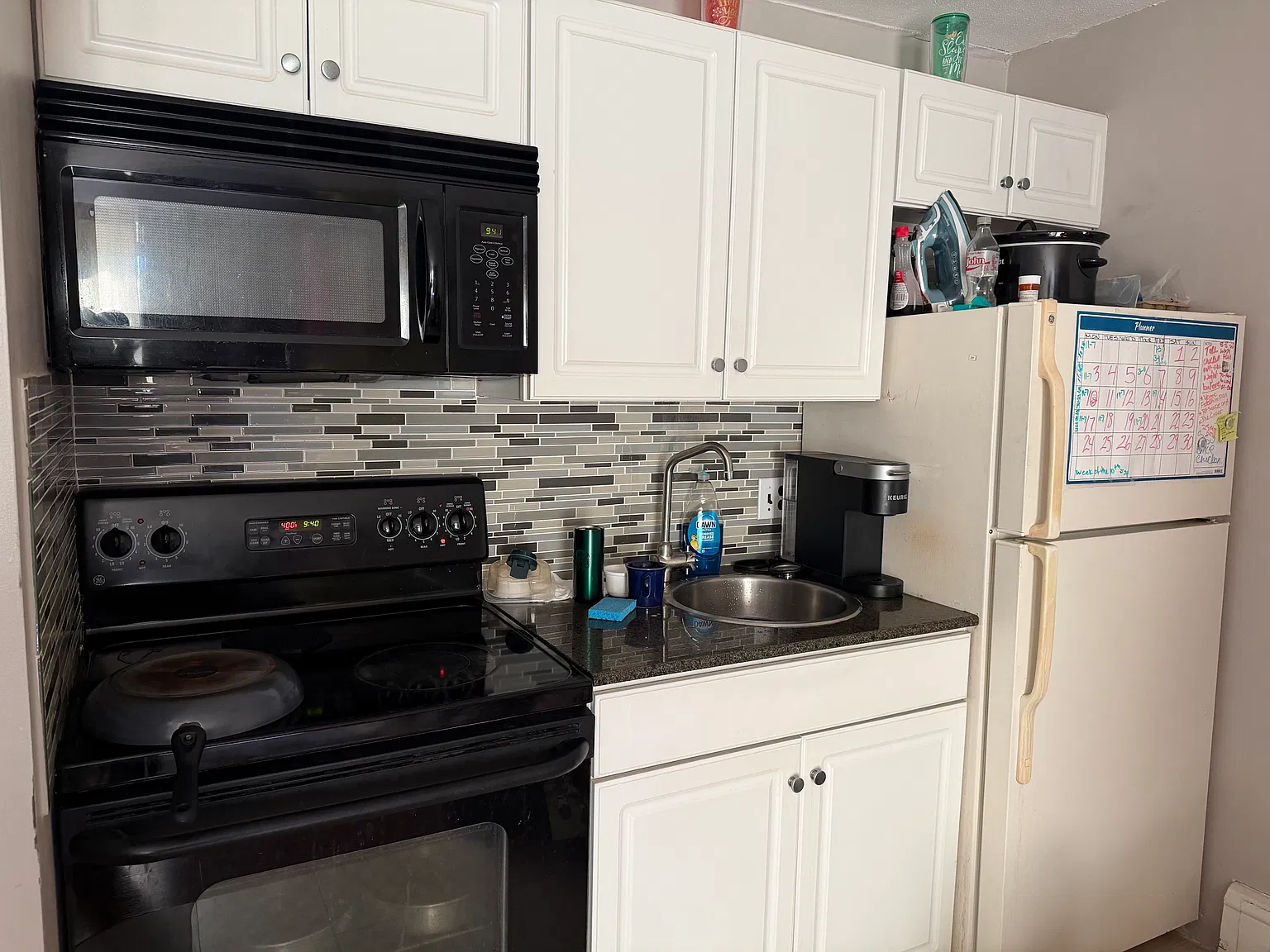 Studio, 300 sqft, $1,800 — Photo 2
