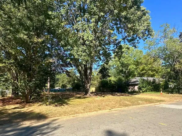 2226 Lee Ave, Conway, AR 72034