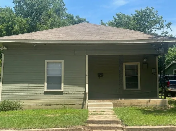 236 2nd St NE, Paris, TX 75460
