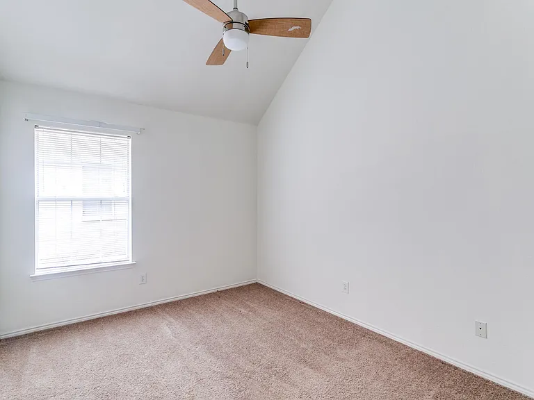 104 Dorsett Dr — Photo 22