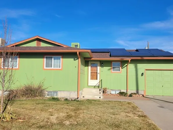 32 Wheatridge Dr, Pueblo, CO 81005